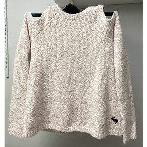 Abercrombie pink knitted sweater with shoulder cutout